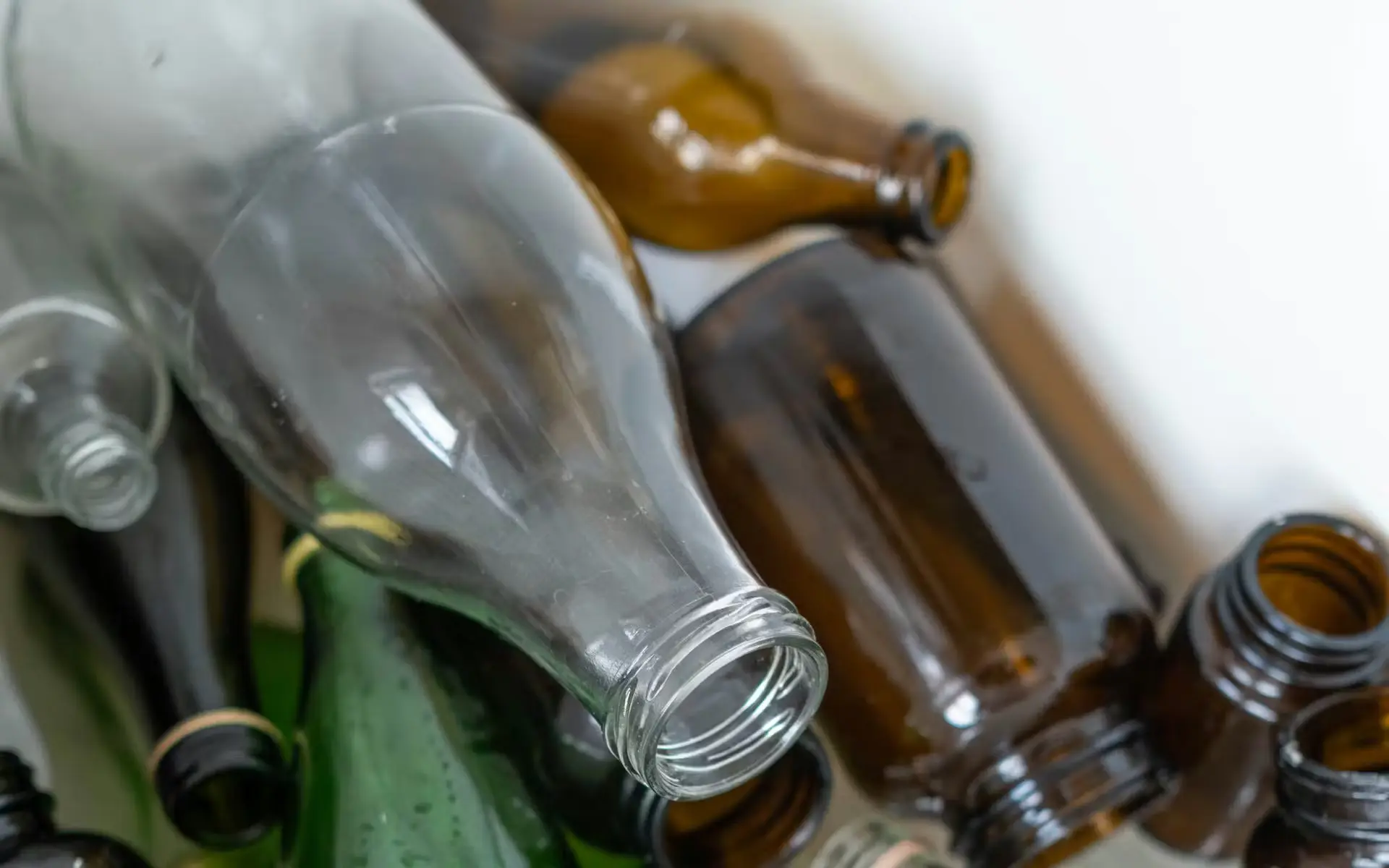 Borosilicate Glass vs Soda Lime Key Differences and Uses - Reihey Glass